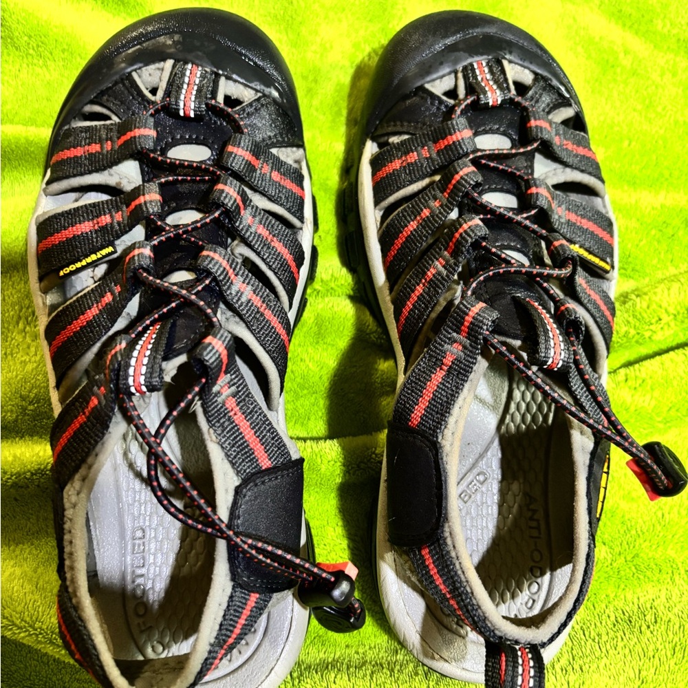 Keen Black and Red Women's Sandals